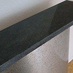 Stahltheke mit Effektlackierung und Granitimitation